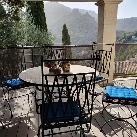 Serene Holiday In With Private Pool